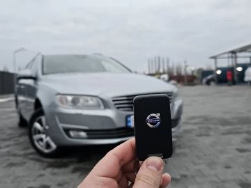Авто Volvo V70 2015 № 7438671