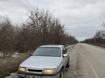 Авто Opel Vectra 1989 № 7439123