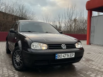 Авто Volkswagen Golf 2000 № 7439200