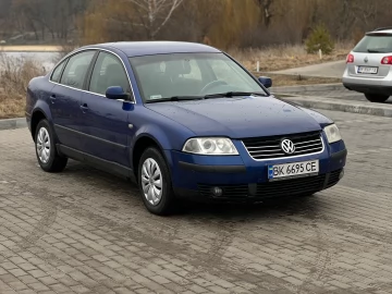 Авто Volkswagen Passat Sedan 2001 № 7440208