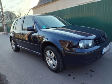 Авто Volkswagen Golf 2000 № 7446985