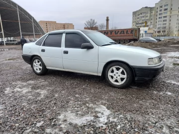 Авто Opel Vectra 1990 № 7447157