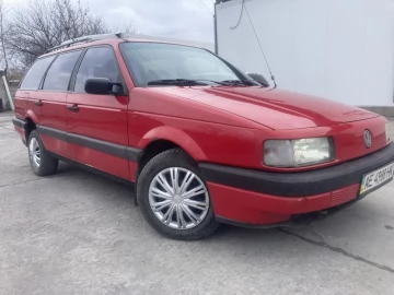 Авто Volkswagen Passat Variant 1990 № 7447675
