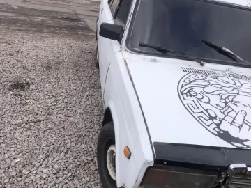 Авто ВАЗ 2107 1992 № 7448366