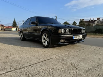 Авто BMW 5 Серия 1993 № 7448595
