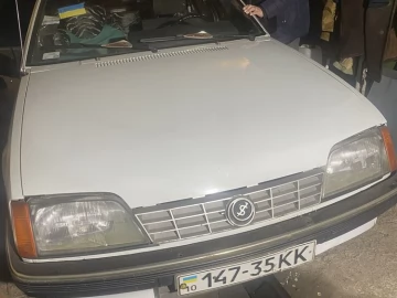 Авто Opel Rekord 1986 № 7448969