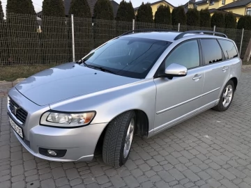 Авто Volvo V50 2011 № 7449980