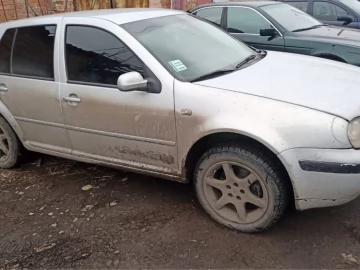 Авто Volkswagen Golf 2000 № 7450128