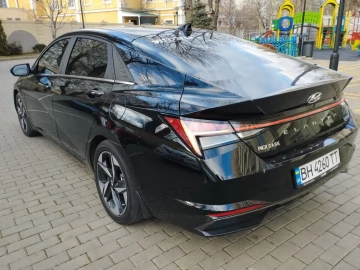 Авто Hyundai Elantra 2022 № 7450182