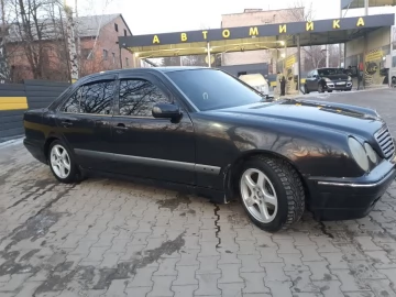 Авто Mercedes 220 2000 № 7450849