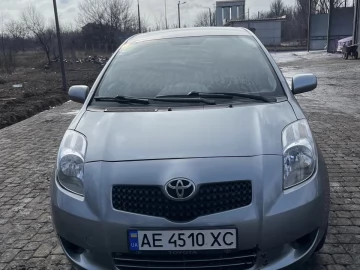 Авто Toyota Yaris 2007 № 7451114