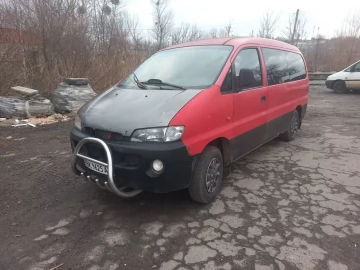 Авто Hyundai H200 1999 № 7452205