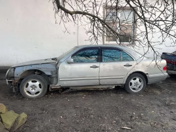 Авто Mercedes E Серия 1997 № 7453719