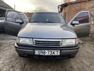 Авто Opel Vectra 1989 № 7454000