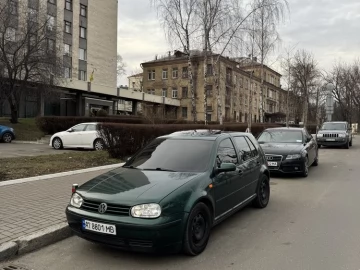 Авто Volkswagen Golf 1999 № 7454053