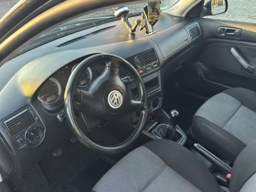 Авто Volkswagen Golf 2003 № 7454360