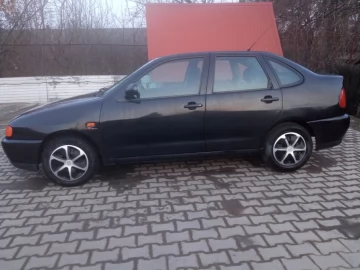 Авто Volkswagen Polo 1997 № 7454361