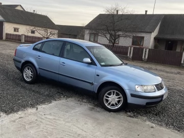 Авто Volkswagen Passat Sedan 1999 № 7454371