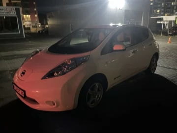Авто Nissan Leaf 2011 № 7454741