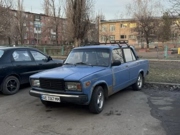 Авто ВАЗ 2107 1990 № 7454846