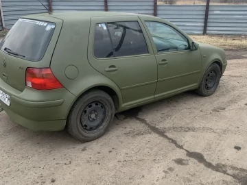 Авто Volkswagen Golf 1999 № 7456267
