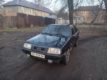 Авто ВАЗ 21099 1985 № 7456286