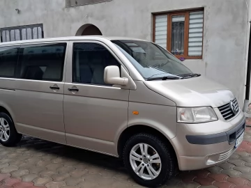 Авто Volkswagen Transporter 2007 № 7456493