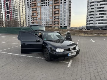 Авто Volkswagen Golf 2000 № 7456877