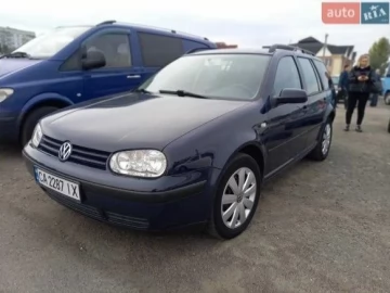 Авто Volkswagen Golf 2001 № 7458173