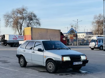 Авто ВАЗ 2109 1991 № 7460884