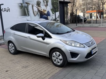 Авто Ford Fiesta 2012 № 7460929