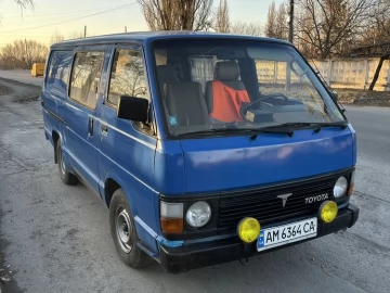 Авто Toyota Hiace 1986 № 7461124