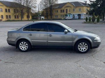Авто Volkswagen Passat Sedan 2002 № 7461996