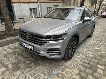 Авто Volkswagen Touareg 2018 № 7462480