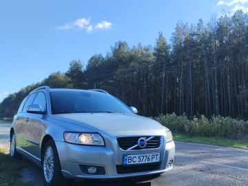 Авто Volvo V50 2012 № 7463076