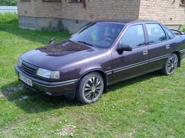 Авто Opel Vectra 1990 № 7468005