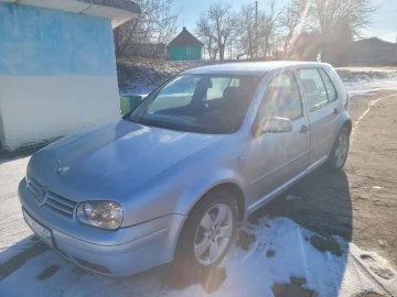 Авто Volkswagen Golf 2002 № 7468351