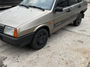 Авто ВАЗ 21099 2002 № 7468371