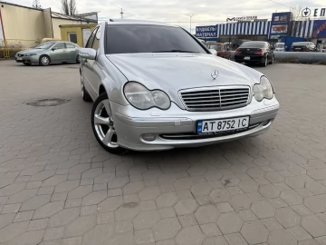 Авто Mercedes 220 2002 № 7468376