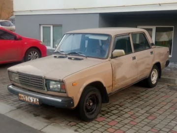 Авто ВАЗ 2107 1987 № 7471338