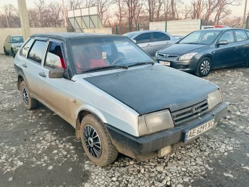 Авто ВАЗ 2109 1990 № 7471376