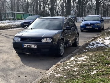 Авто Volkswagen Golf 1999 № 7472666