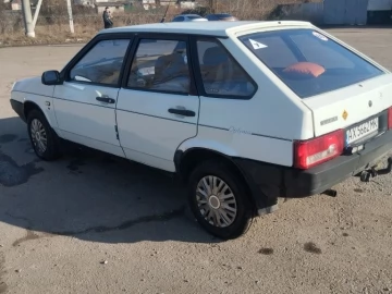 Авто ВАЗ 2109 1993 № 7473643
