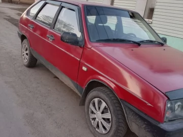 Авто ВАЗ 2109 1992 № 7473644