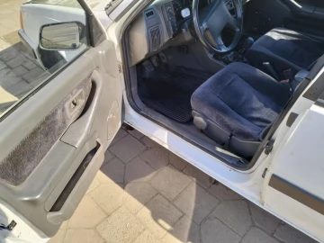 Авто Volvo 460 1991 № 7473656