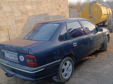 Авто Opel Vectra 1989 № 7475898