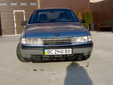 Авто Opel Vectra 1989 № 7476063