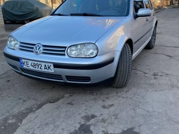 Авто Volkswagen Golf 2000 № 7478012