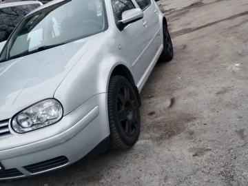 Авто Volkswagen Golf 2000 № 7478076