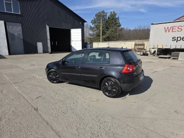 Авто Volkswagen Golf 2004 № 7478550
